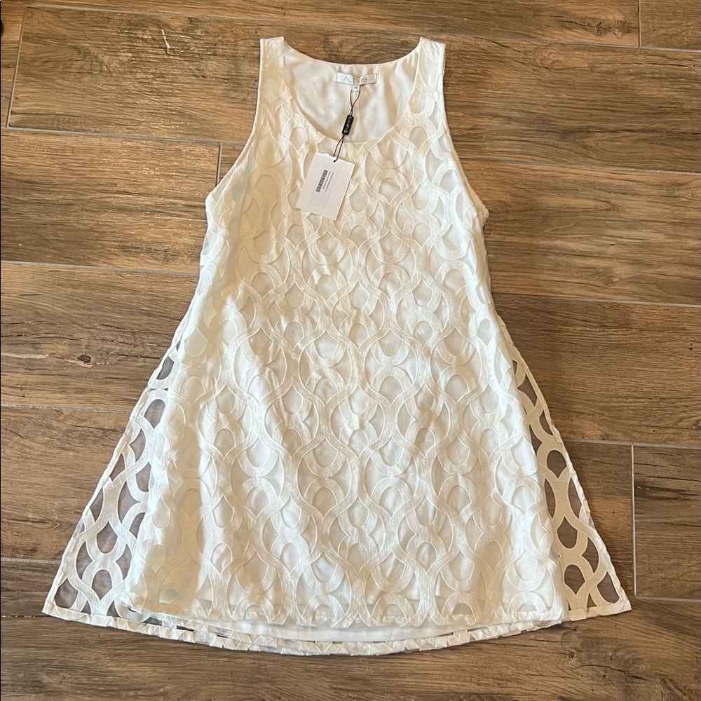 Alexis NWT Sz S White Dress